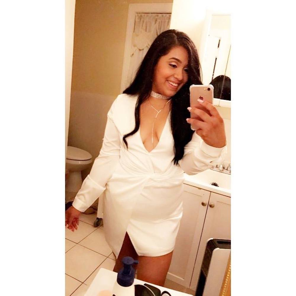 Meet your Posher, Deya